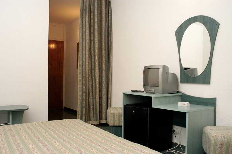 Carmen Azzuro Hotel Saturn Buitenkant foto