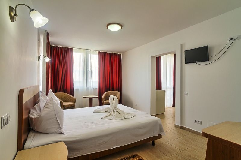 Carmen Azzuro Hotel Saturn Buitenkant foto